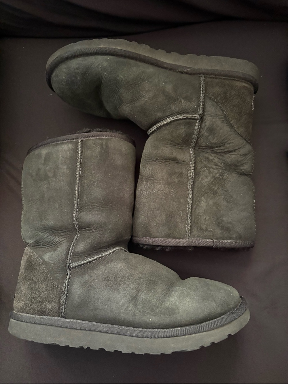 Women's Uggs Classic Short winter boots with soft suede uppers Gray 7